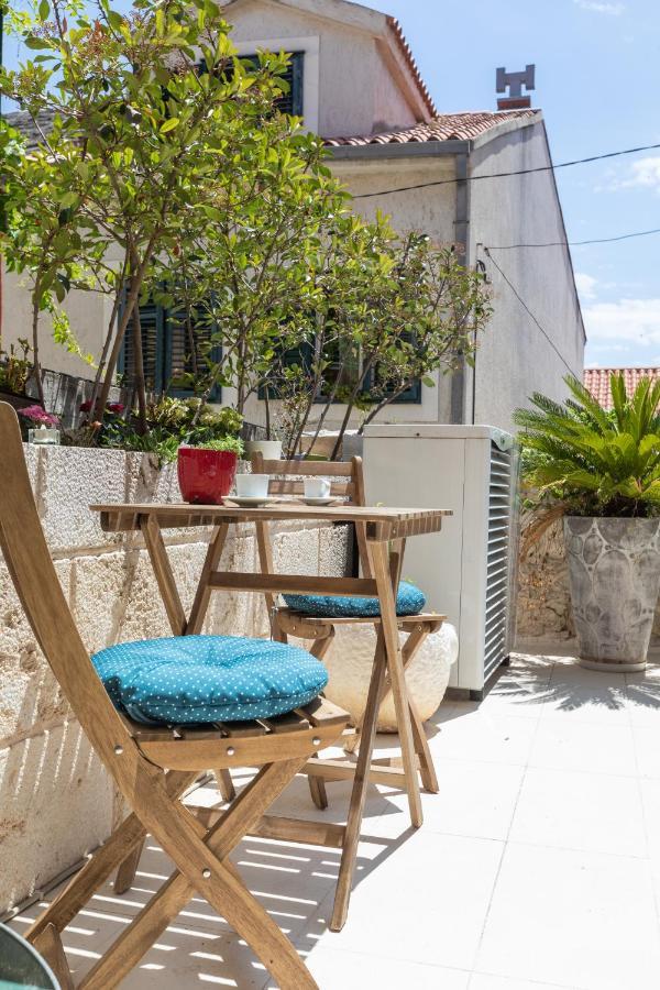 Apartment Coastal Villa Makarska Exteriör bild