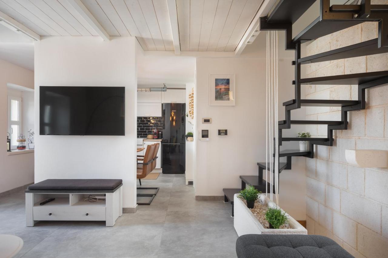 Apartment Coastal Villa Makarska Exteriör bild